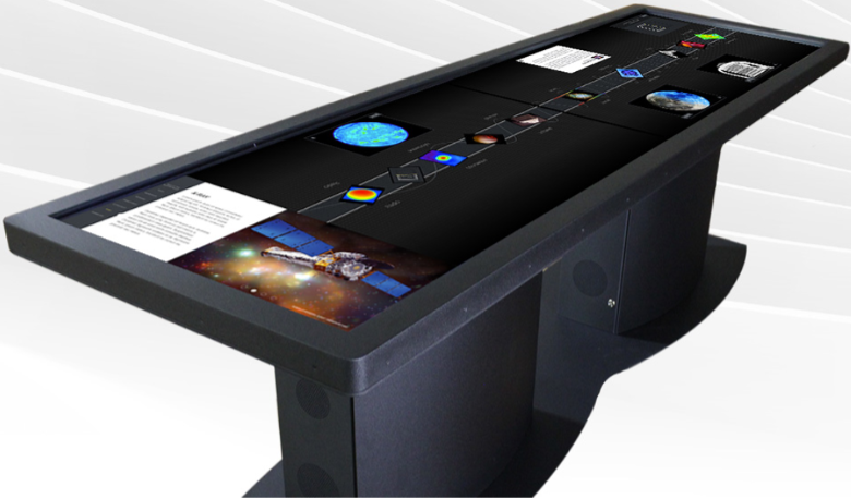 Photo d'une table numérique interactive